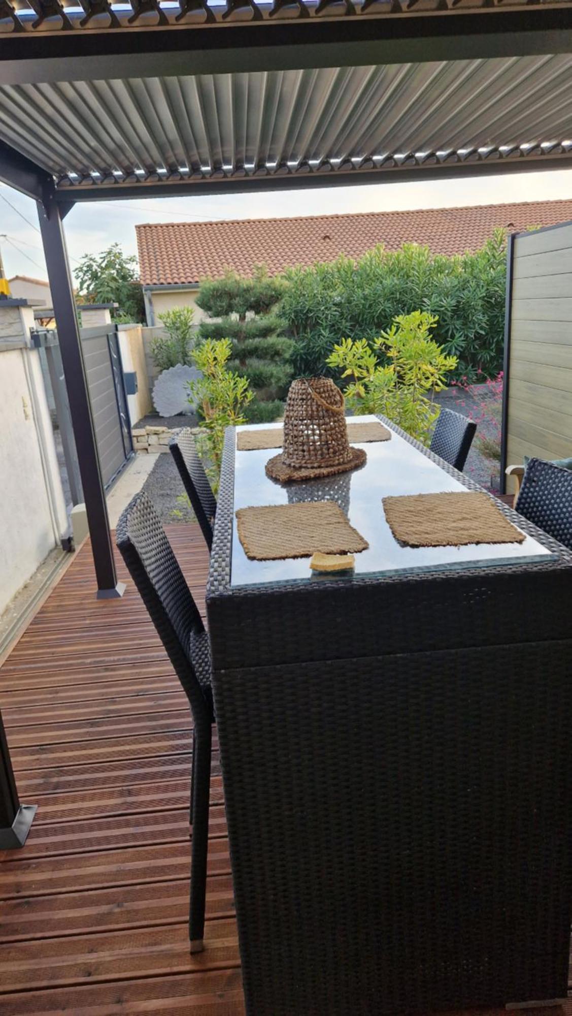 Appartement Pour 4 Avec Terrasse Chanos-Curson Exteriér fotografie
